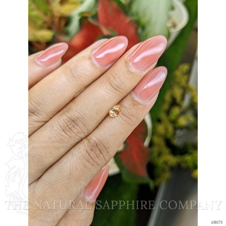 0.50 Ct. Padparadscha Sapphire from Ceylon (Sri Lanka)