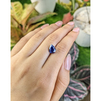 3.64 Ct. Blue Sapphire from Ceylon (Sri Lanka) Life Style