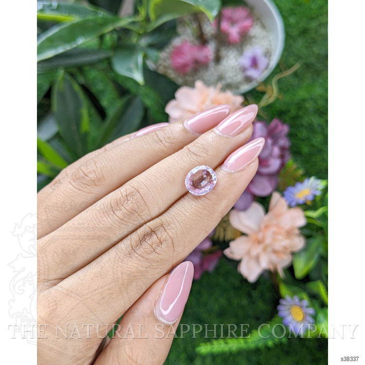 3.58 Ct. Pink Sapphire from Ceylon (Sri Lanka)