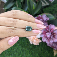 4.07 Ct. Bluish Green Sapphire from Madagascar Life Style