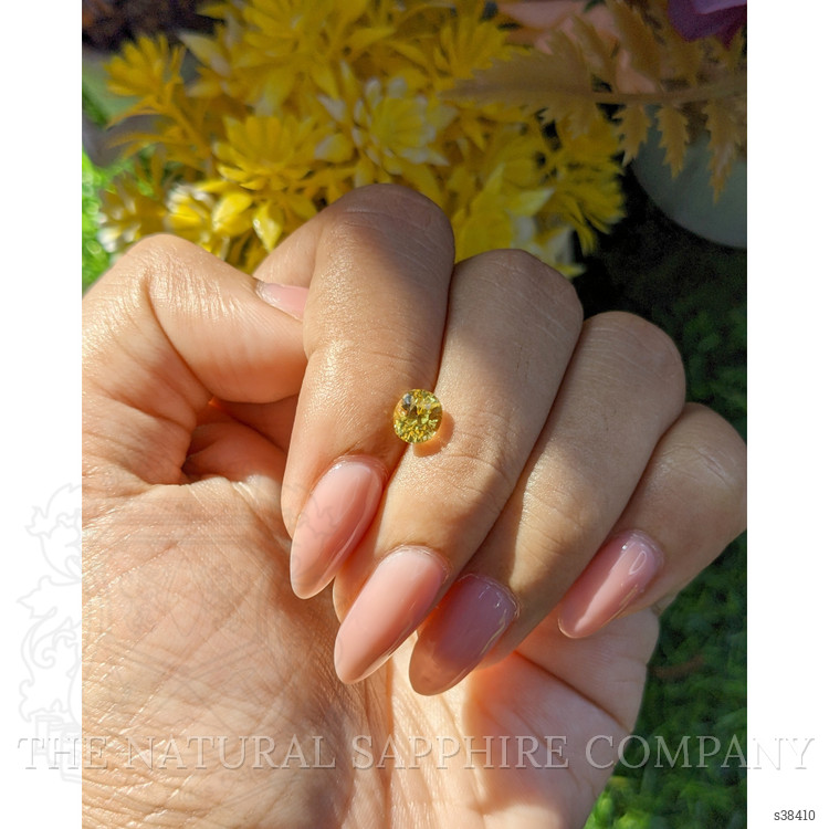 1.15 Ct. Yellow Sapphire from Ceylon (Sri Lanka)