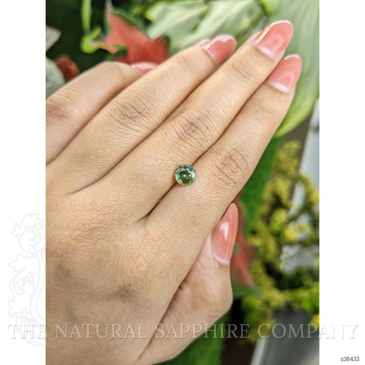 1.32 Ct. Yellowish Green Sapphire from Montana