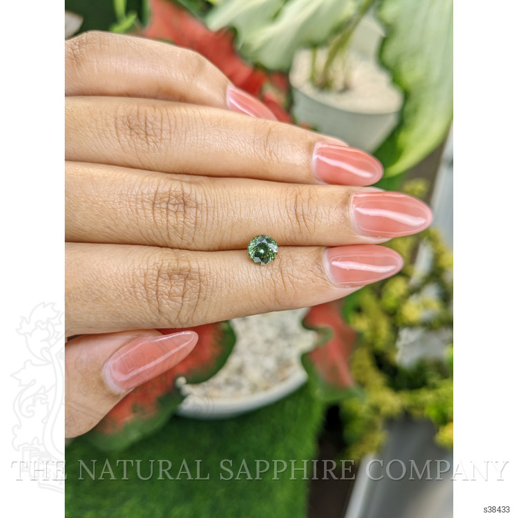 1.32 Ct. Yellowish Green Sapphire from Montana