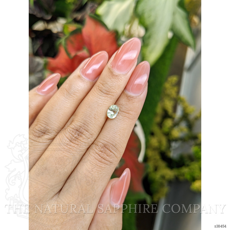 1.24 Ct. Yellowish Green Sapphire from Montana