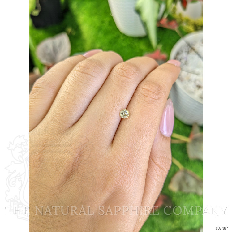 0.43 Ct. Yellow Sapphire from Ceylon (Sri Lanka)