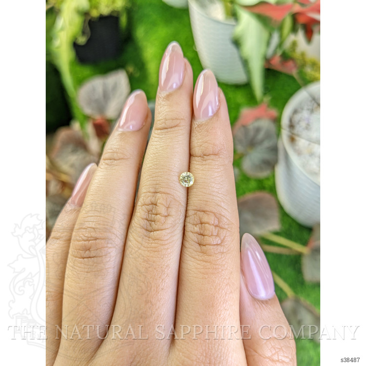 0.43 Ct. Yellow Sapphire from Ceylon (Sri Lanka)
