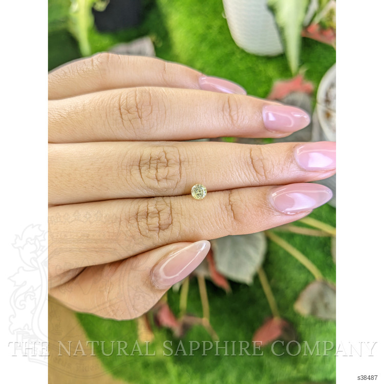 0.43 Ct. Yellow Sapphire from Ceylon (Sri Lanka)