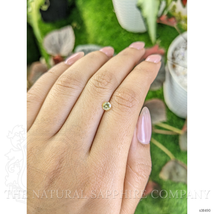 0.38 Ct. Yellow Sapphire from Ceylon (Sri Lanka)
