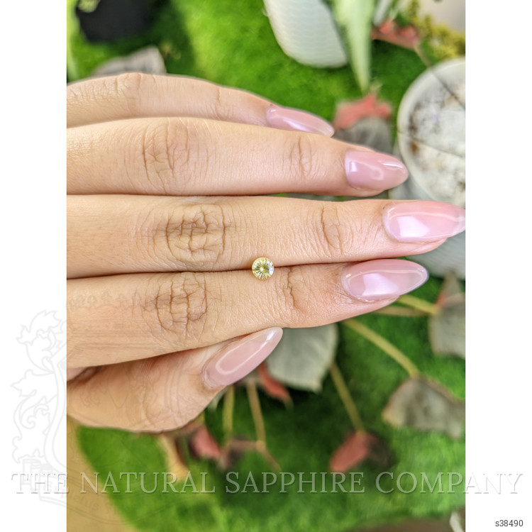 0.38 Ct. Yellow Sapphire from Ceylon (Sri Lanka)