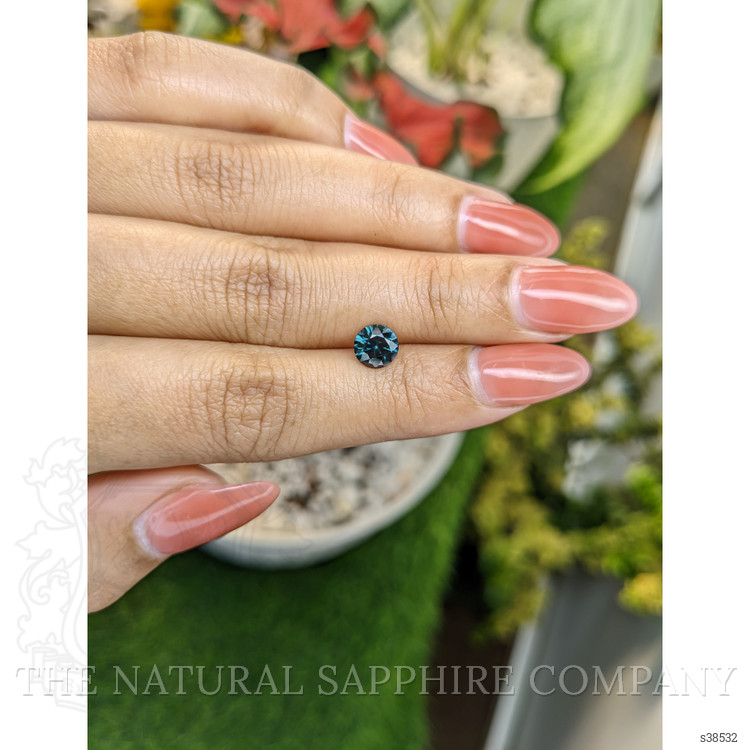 1.23 Ct. Bluish Green Sapphire from Ceylon (Sri Lanka)
