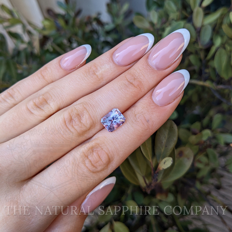 4.66 Ct. Purplish Pink Sapphire from Ceylon (Sri Lanka)