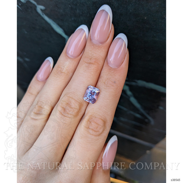 4.66 Ct. Purplish Pink Sapphire from Ceylon (Sri Lanka)