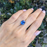 4.38 Ct. Blue Sapphire from Ceylon (Sri Lanka) Life Style