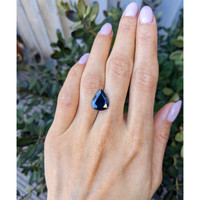 5.39 Ct. Blue Sapphire from Ceylon (Sri Lanka) Life Style
