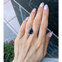 5.39 Ct. Blue Sapphire from Ceylon (Sri Lanka) Life Style