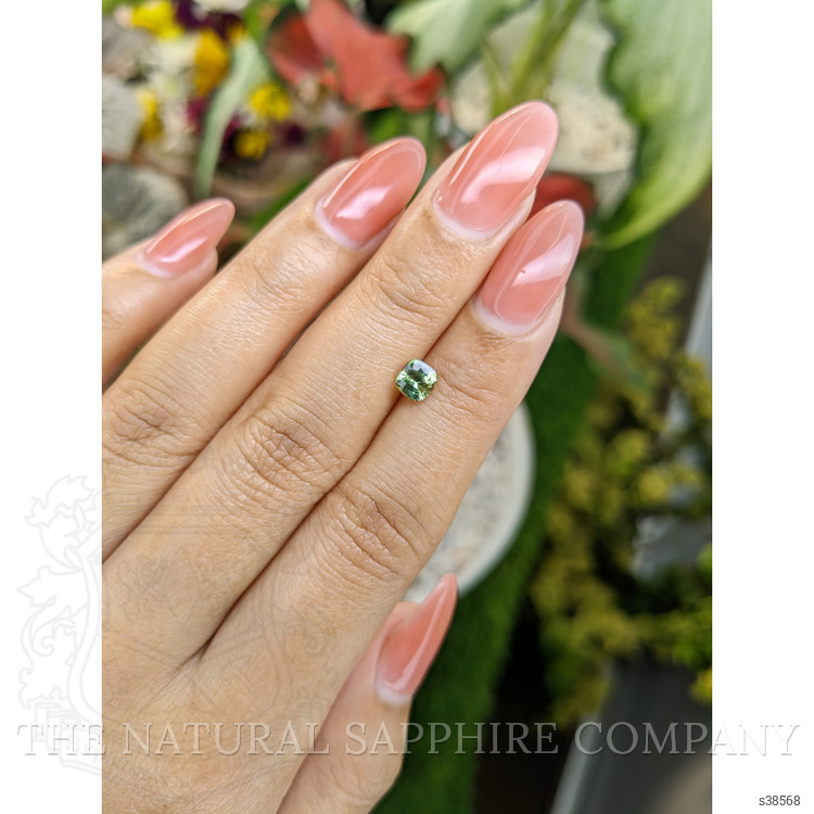 0.80 Ct. Yellowish Green Sapphire from Ceylon (Sri Lanka)