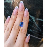 4.68 Ct. Blue Sapphire from Ceylon (Sri Lanka) Life Style