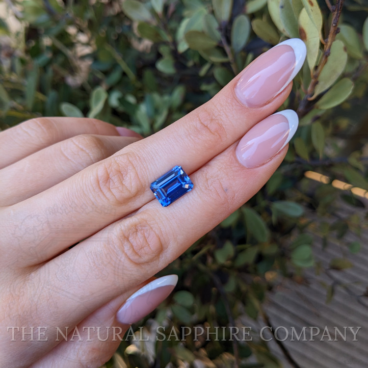 4.68 Ct. Blue Sapphire from Ceylon (Sri Lanka)
