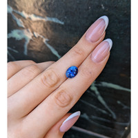 3.91 Ct. Blue Sapphire from Ceylon (Sri Lanka) Life Style