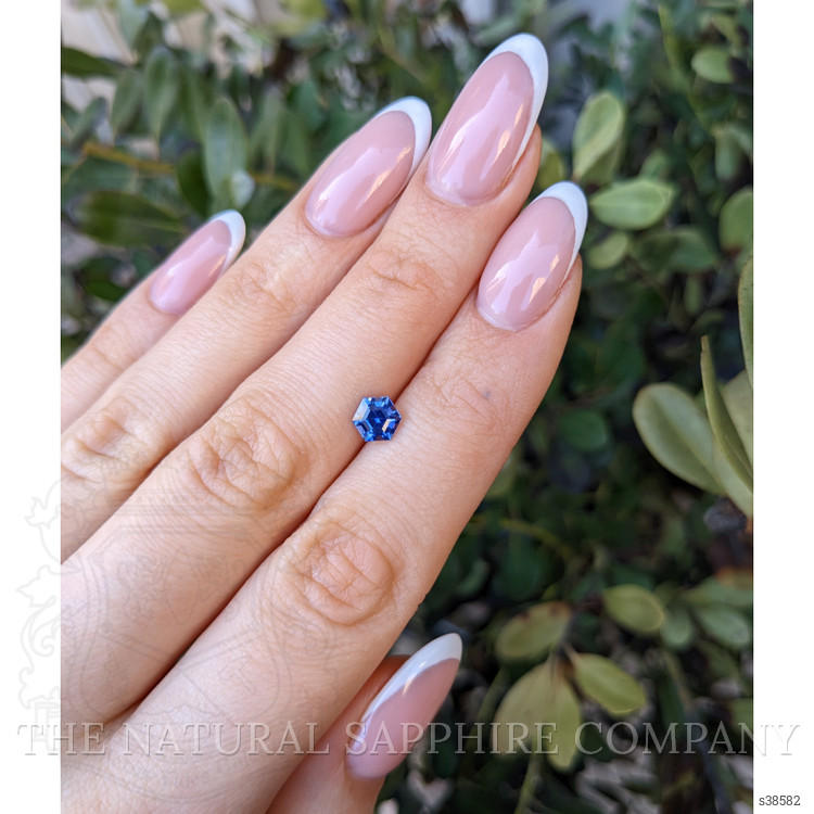 1.06 Ct. Blue Sapphire from Ceylon (Sri Lanka)