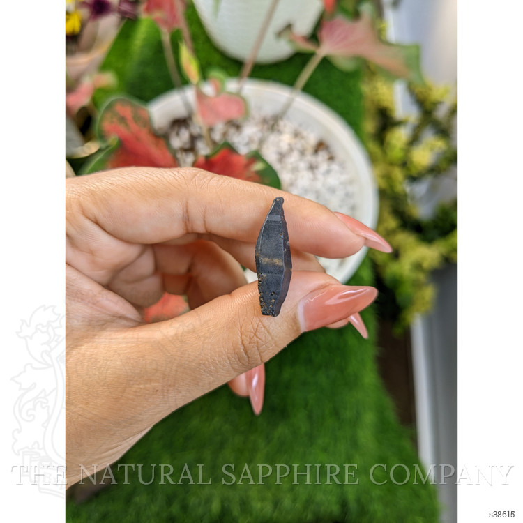 11.09 Ct. Blue Sapphire Crystal from Ceylon (Sri Lanka)