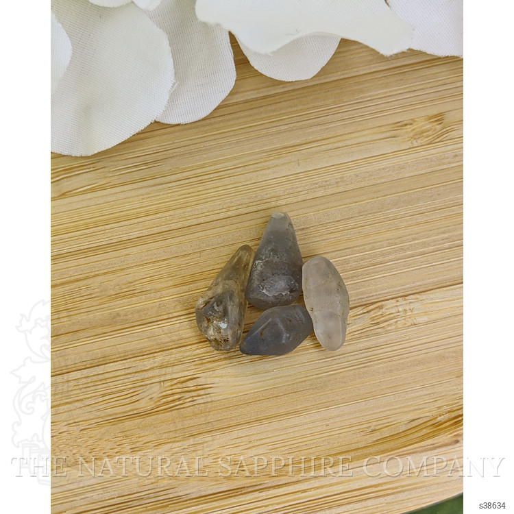 20.92 Ct. Blue Sapphire Crystal from Ceylon (Sri Lanka)