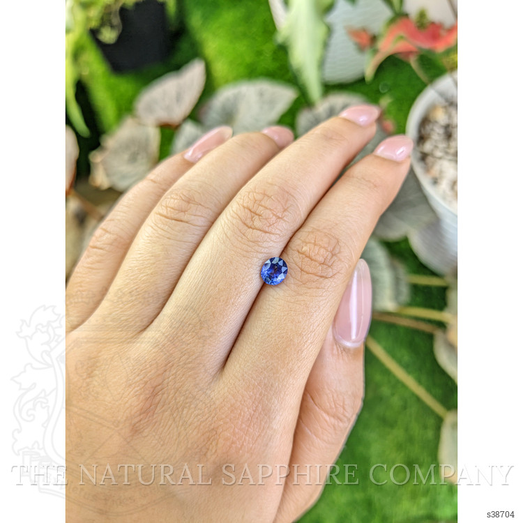 1.04 Ct. Violet Sapphire from Ceylon (Sri Lanka)