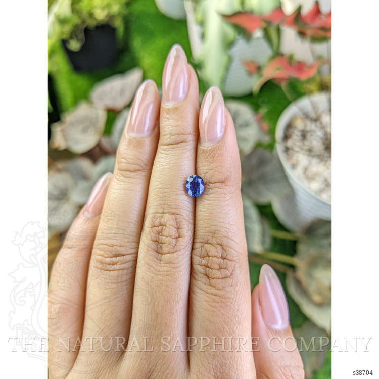 1.04 Ct. Violet Sapphire from Ceylon (Sri Lanka)