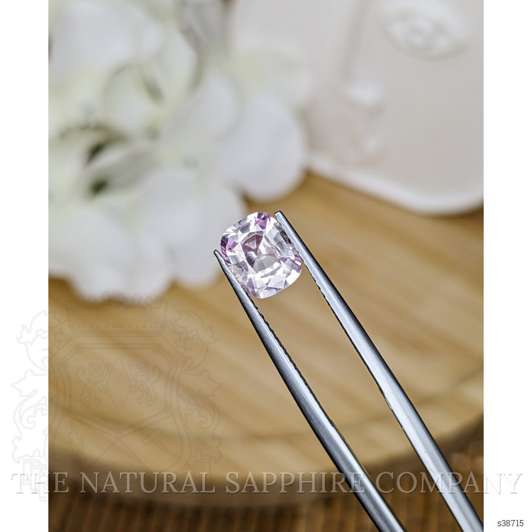 1.63 Ct. Pink Sapphire from Ceylon (Sri Lanka)
