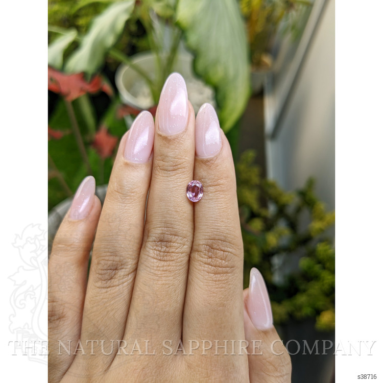 0.94 Ct. Pink Sapphire from Ceylon (Sri Lanka)