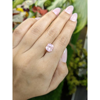 3.11 Ct. Pink Sapphire from Ceylon (Sri Lanka) Life Style