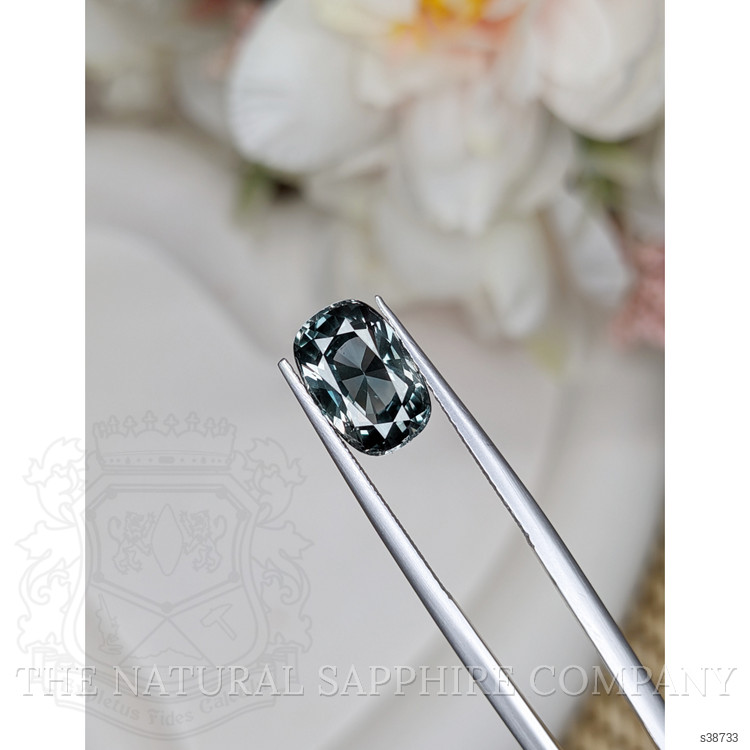4.17 Ct. Bluish Green Sapphire from Ceylon (Sri Lanka)