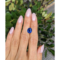 4.10 Ct. Blue Sapphire from Ceylon (Sri Lanka) Life Style