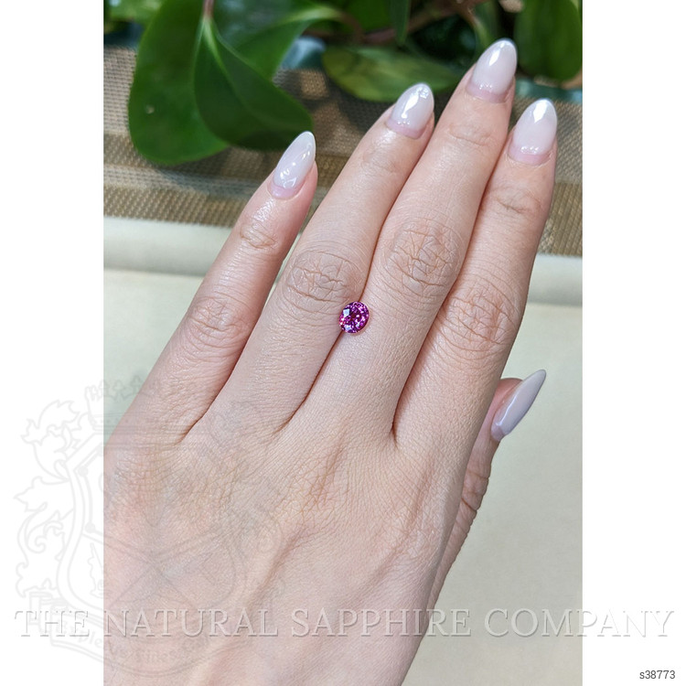 1.01 Ct. Pinkish Purple Sapphire from Ceylon (Sri Lanka)