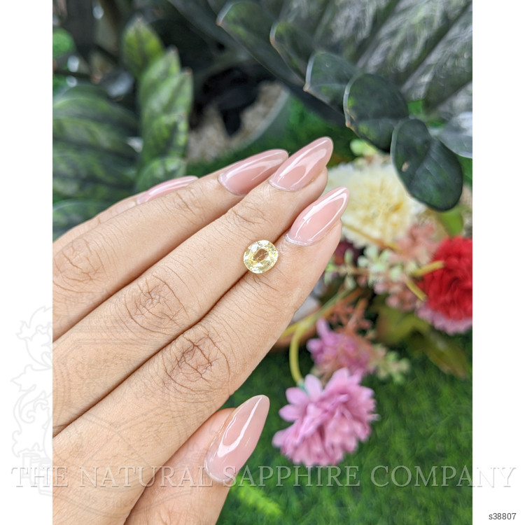 1.72 Ct. Yellow Sapphire from Ceylon (Sri Lanka)