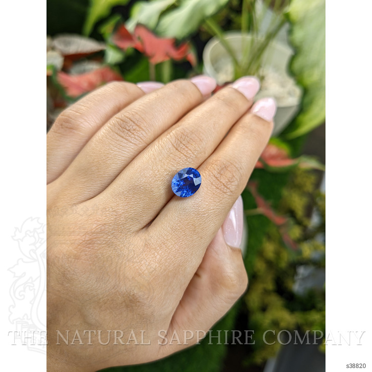 5.64 Ct. Blue Sapphire from Ceylon (Sri Lanka)