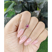 0.70 Ct. Purplish Pink Sapphire from Ceylon (Sri Lanka) Life Style