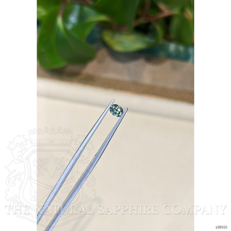 0.45 Ct. Bluish Grey Sapphire from Montana