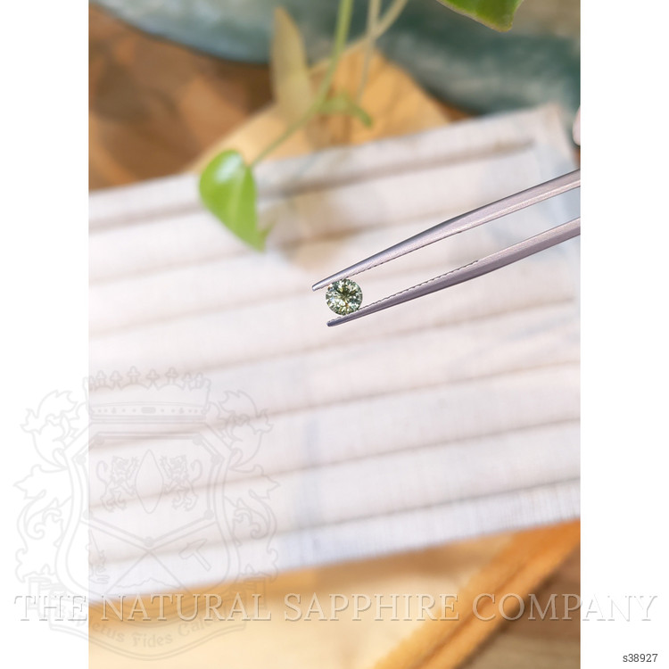 0.46 Ct. Yellowish Green Sapphire from Montana