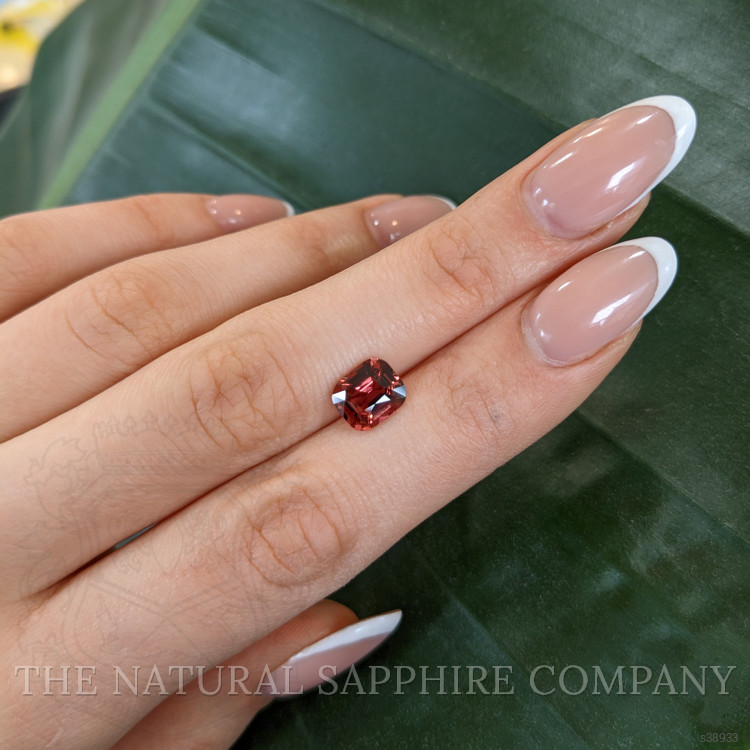 2.51 Ct. Padparadscha Sapphire from Ceylon (Sri Lanka)