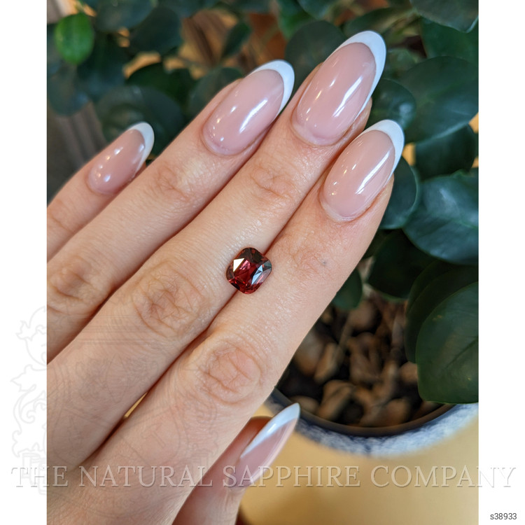 2.51 Ct. Padparadscha Sapphire from Ceylon (Sri Lanka)