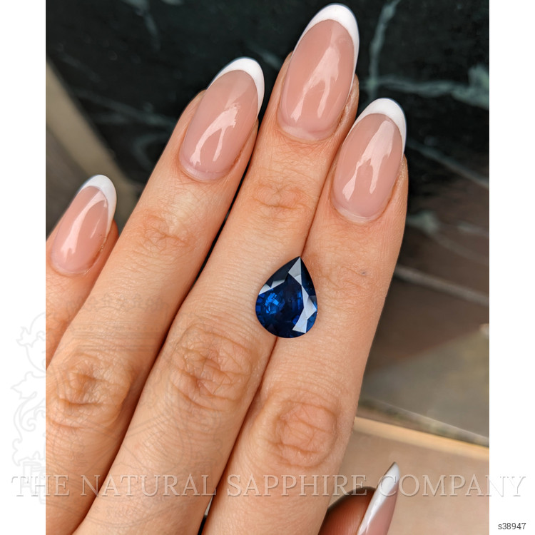 5.85 Ct. Blue Sapphire from Ceylon (Sri Lanka)