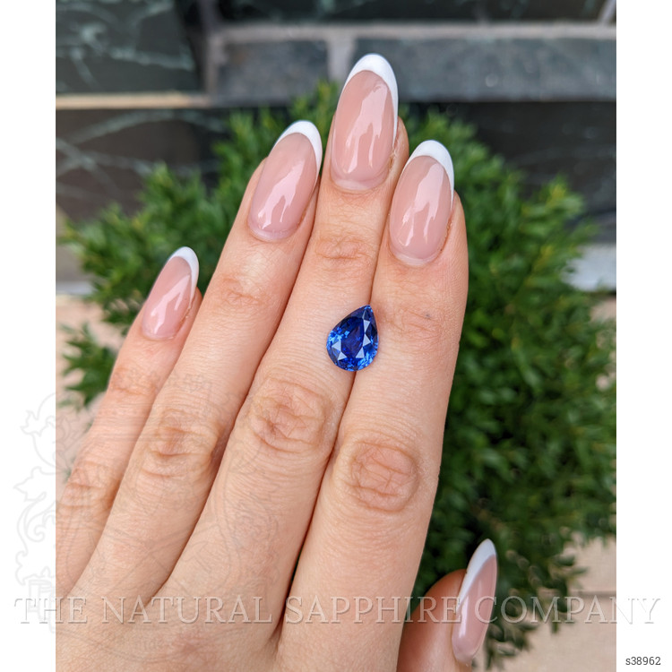 4.59 Ct. Blue Sapphire from Ceylon (Sri Lanka)