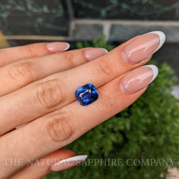 7.01 Ct. Blue Sapphire from Ceylon (Sri Lanka)