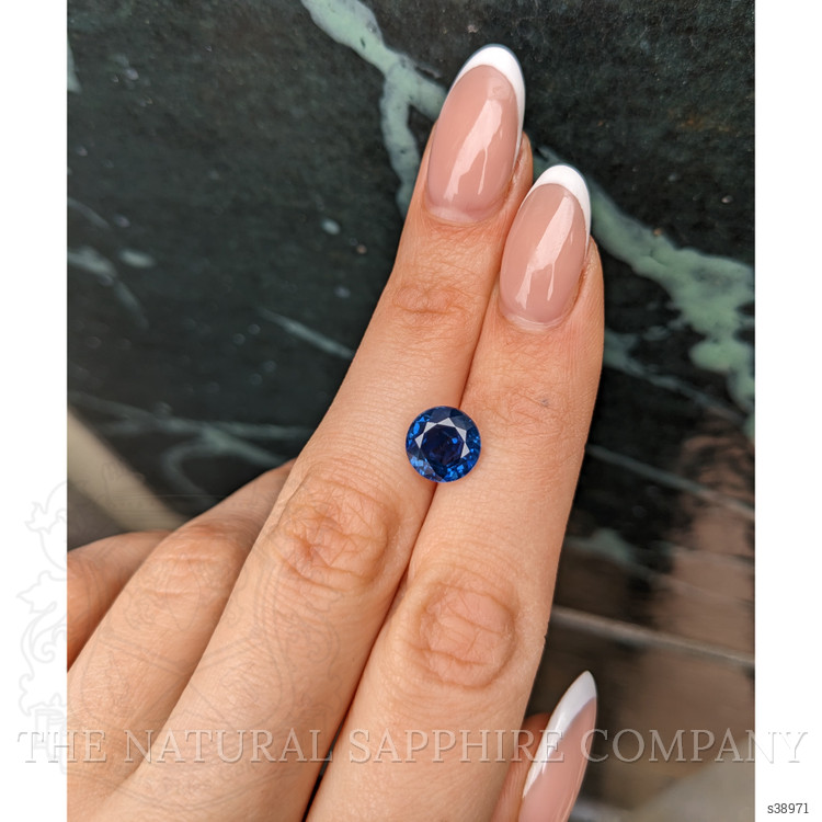 3.91 Ct. Blue Sapphire from Ceylon (Sri Lanka)