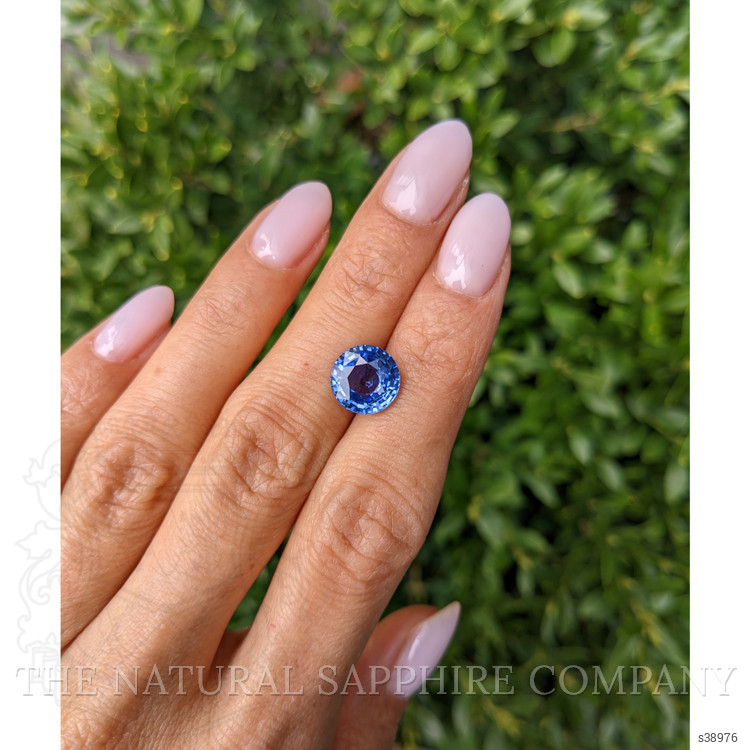 3.95 Ct. Blue Sapphire from Ceylon (Sri Lanka)