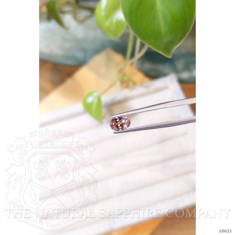 1.45 Ct. Padparadscha Sapphire from Ceylon (Sri Lanka)