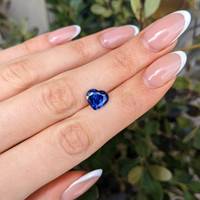3.04 Ct. Blue Sapphire from Ceylon (Sri Lanka) Life Style