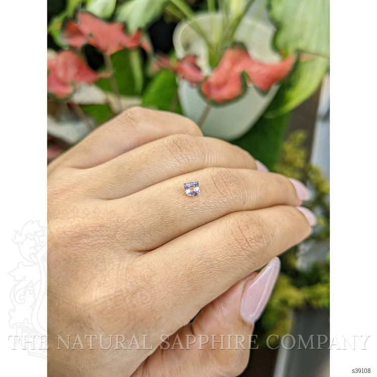 0.43 Ct. Pink Sapphire from Ceylon (Sri Lanka)
