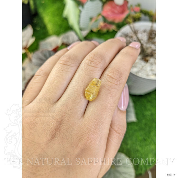 7.68 Ct. Yellow Sapphire Crystal from Ceylon (Sri Lanka)